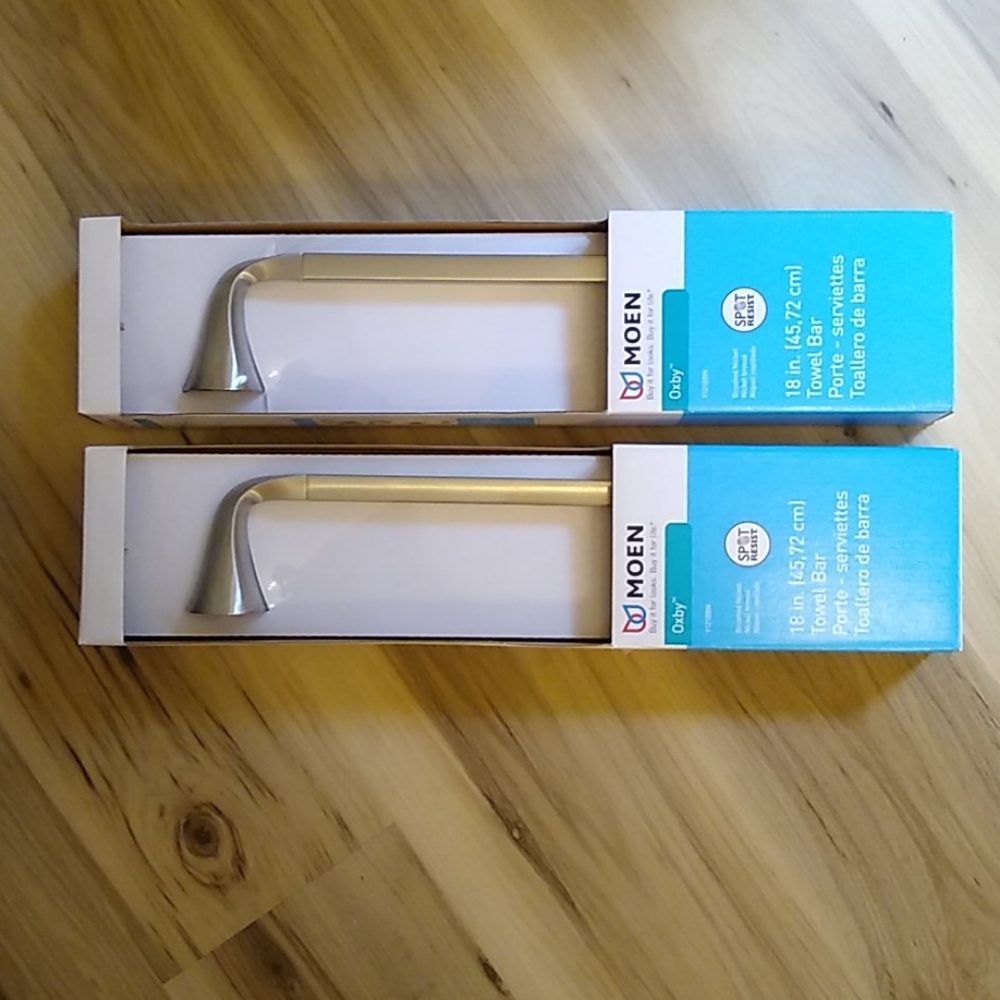 NWT Moen Oxby 18" Towel Bar Brushed Nickel